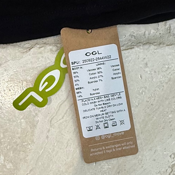 NWT OGL MaxWarm Crewneck Long Sleeve Brami Black (Size M) - Picture 5 of 8